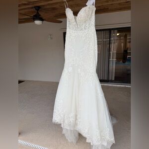 Pronovias Privee Liwa Gown Sz 12 NWT